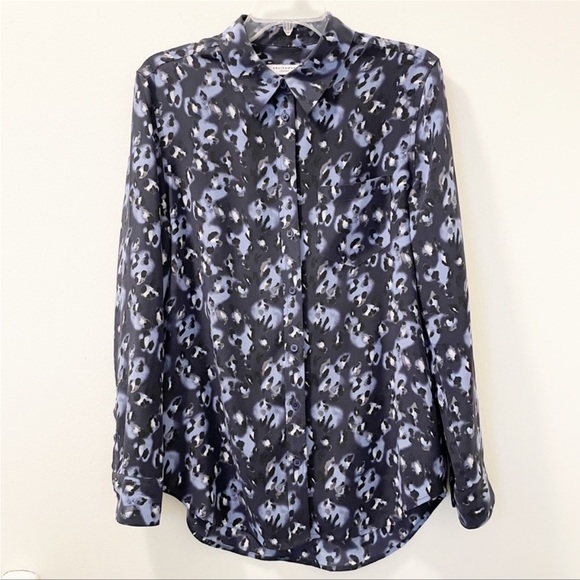 EQUIPMENT 100% SILK BLUE PRINT LONG SLEEVE REESE BLOUSE - Picture 3 of 5